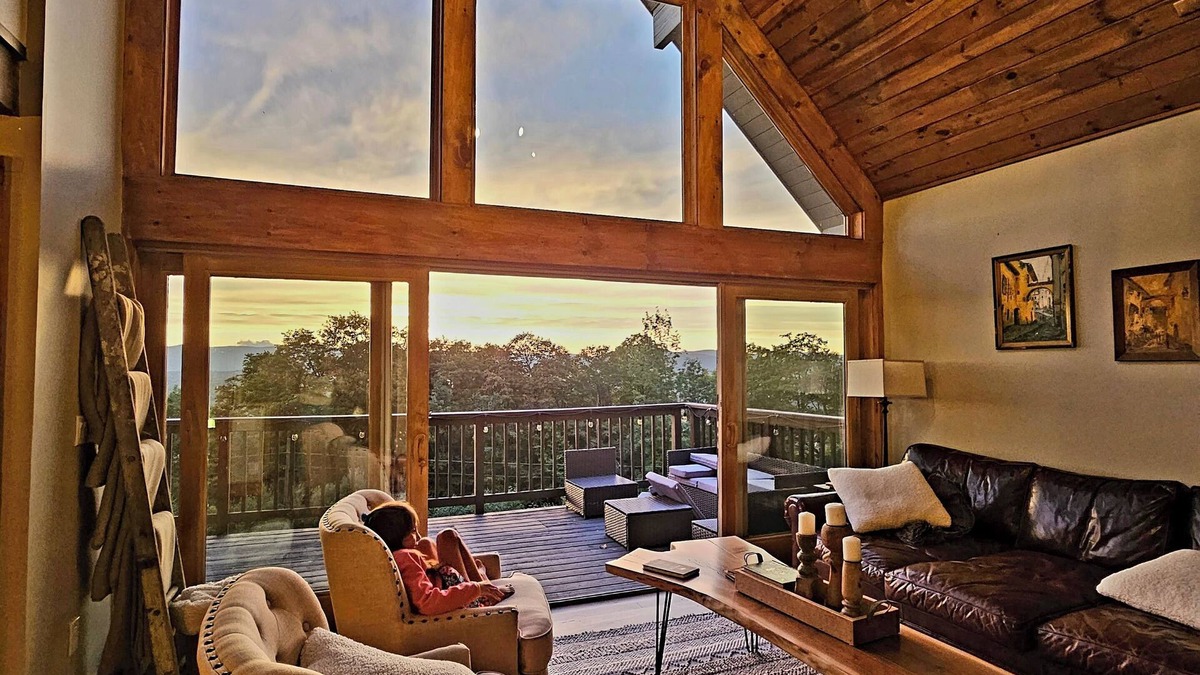 Andover House | Amazing Views and Sunsets in a fully remodeled VT home