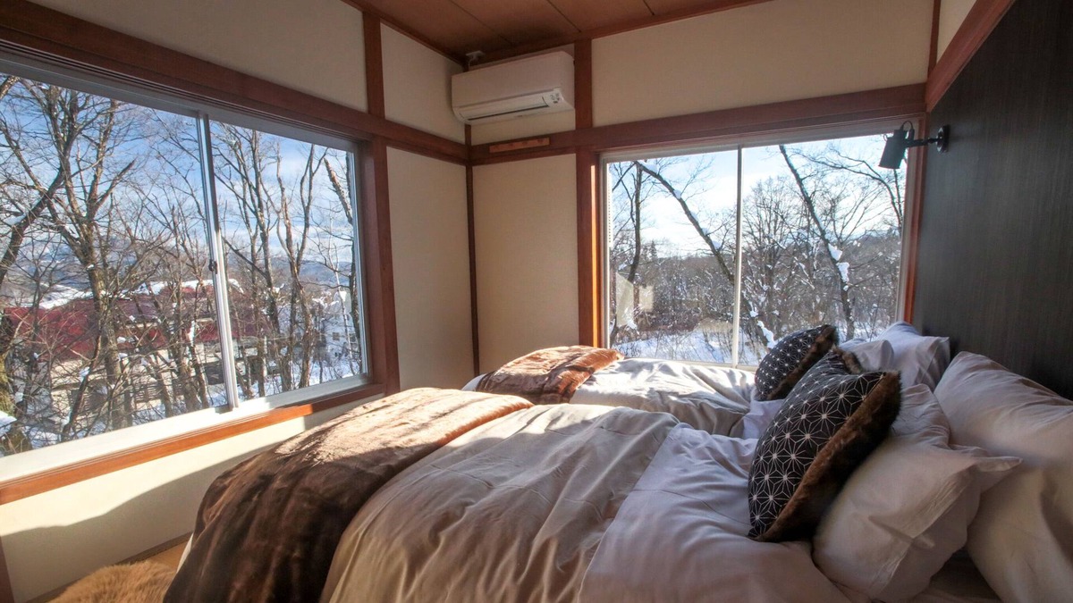 Akakura Onsen Cabin | Amazing Views! Entire home.Sleeps 6 - Wasabi Cabin