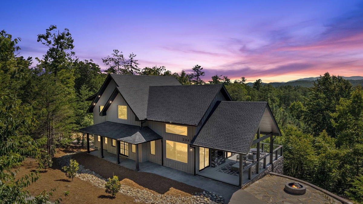 Gatlinburg - Pigeon Forge Cabin | Amazing Views, Indoor Pool, Basketball Hoop, Hot Tub, Pool & Poker Table