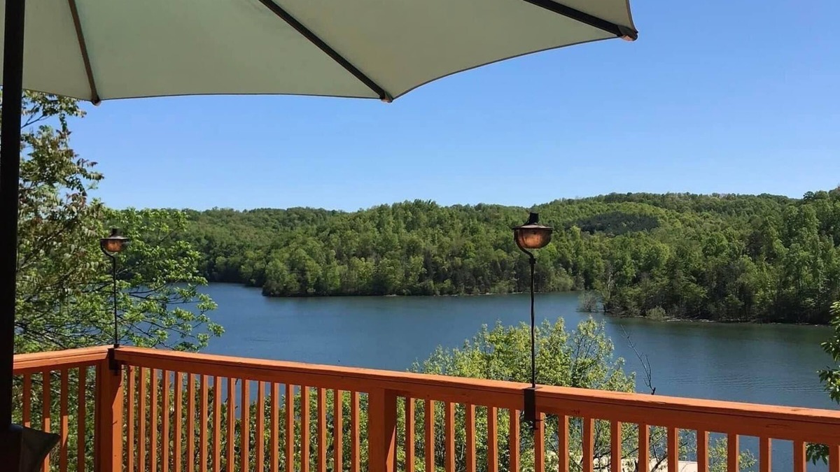 Flat Hollow Marina House | AMAZING views, Lakefront home with private boat dock in Flat Hollow