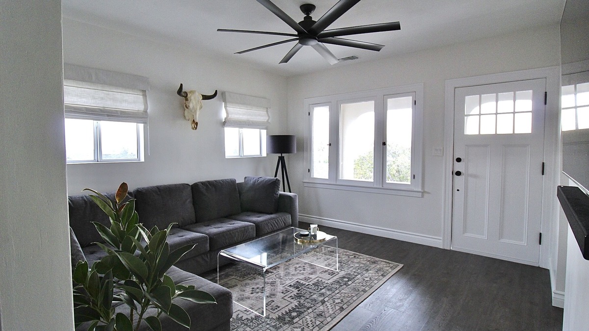 Los Angeles House | Amazing views of Downtown LA from this centrally located Spanish Modern getaway!