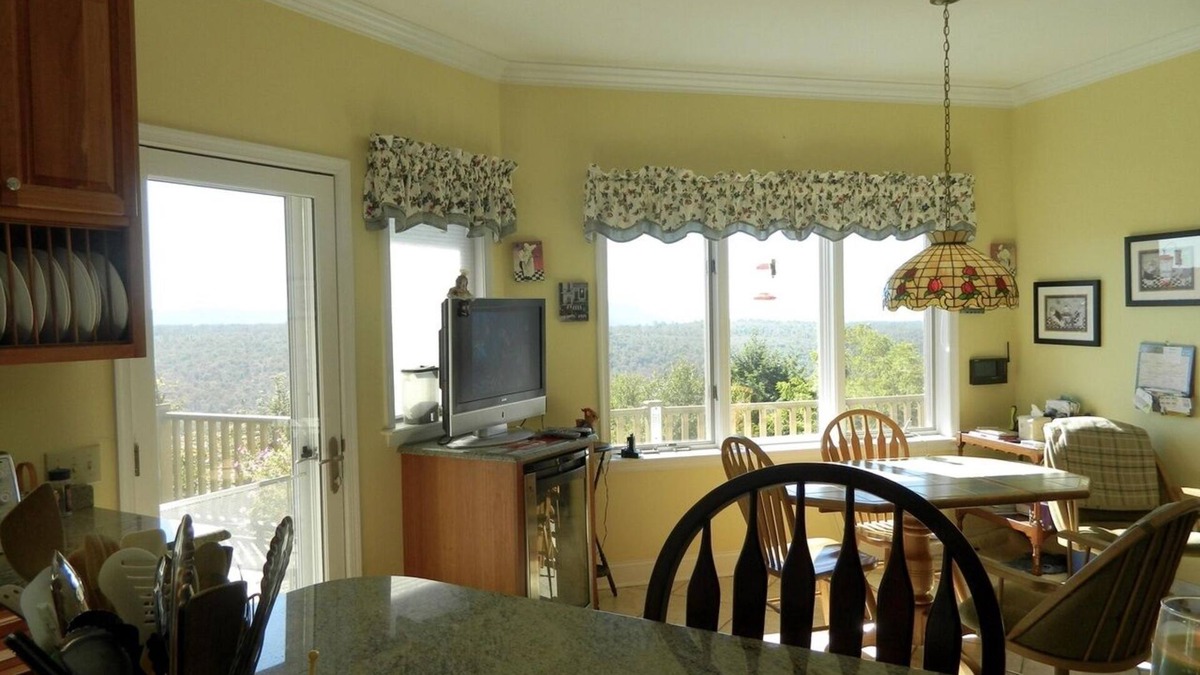 Eagles Mere House | Amazing Views of the Endless Mountains