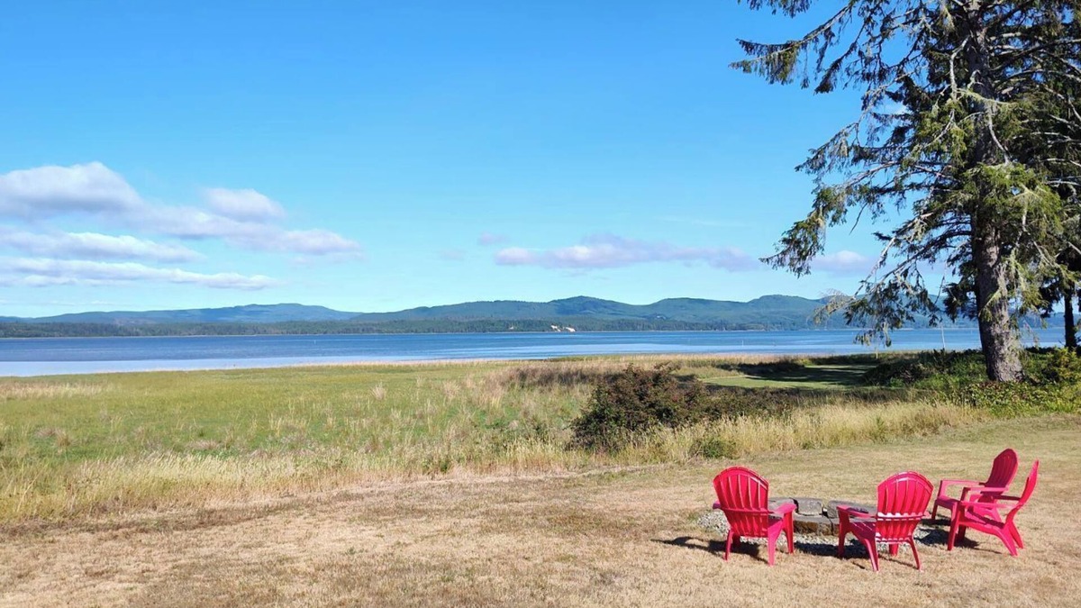 Long Beach House | Amazing Views, Private, Fenced Yard, Pets Ok - On the Bay