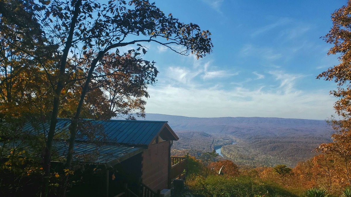 Great Cacapon Cabin | Amazing views!!