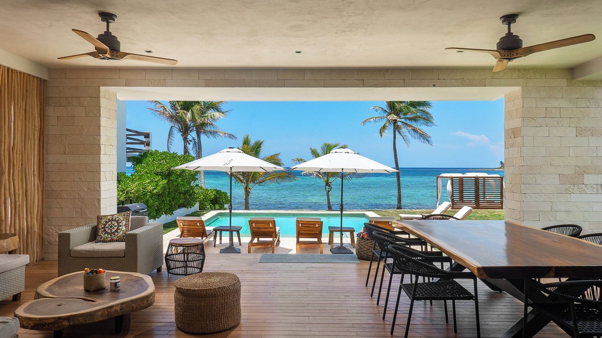 Tankah Villa | Amazing Villa in Akumal heated jacuzzi for 15 people!