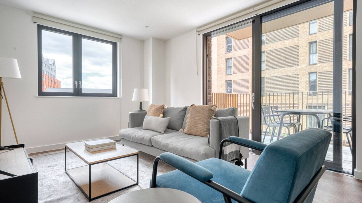 William Morris Apartment | Amazing Walthamstow 2BR w/Gym, Lounge & Concierge nr Tube, by Blueground
