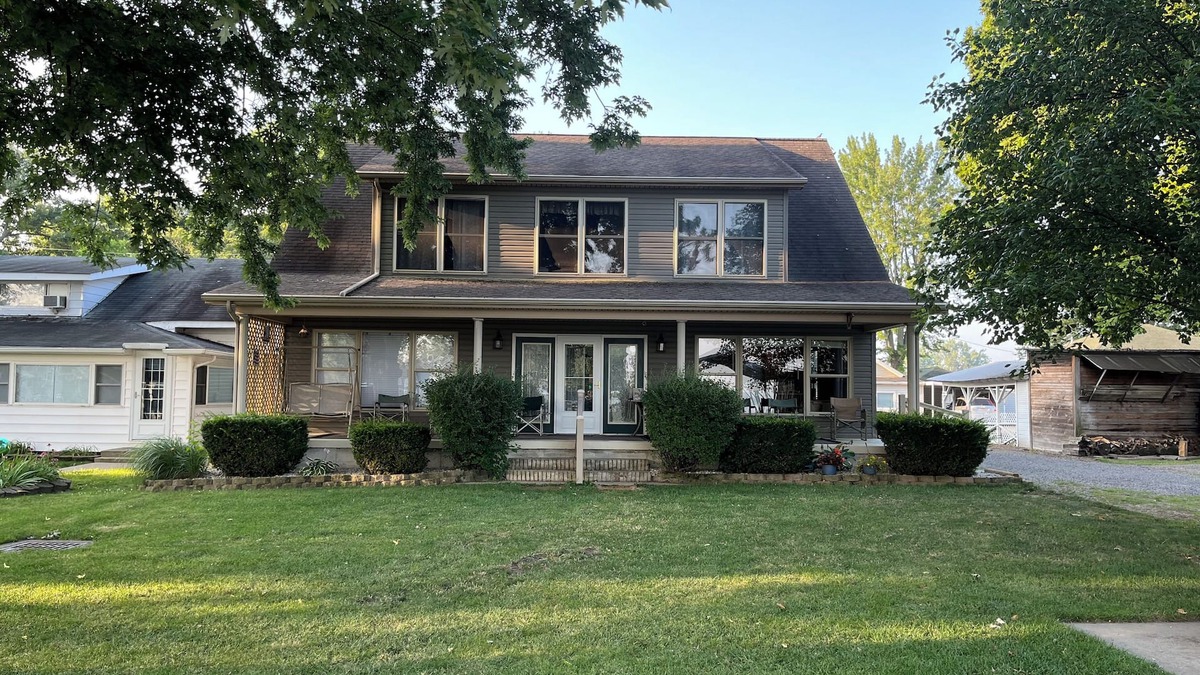 Lakeview House | Amazing Waterfront Family Getaway with WiFi - on Orchard Island in Indian Lake