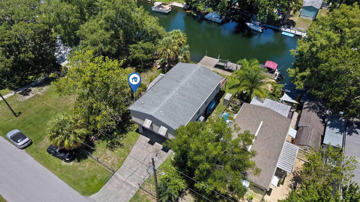 Weeki Wachee Gardens House | Amazing Waterfront House, Weeki Wachee - Use of Kayaks