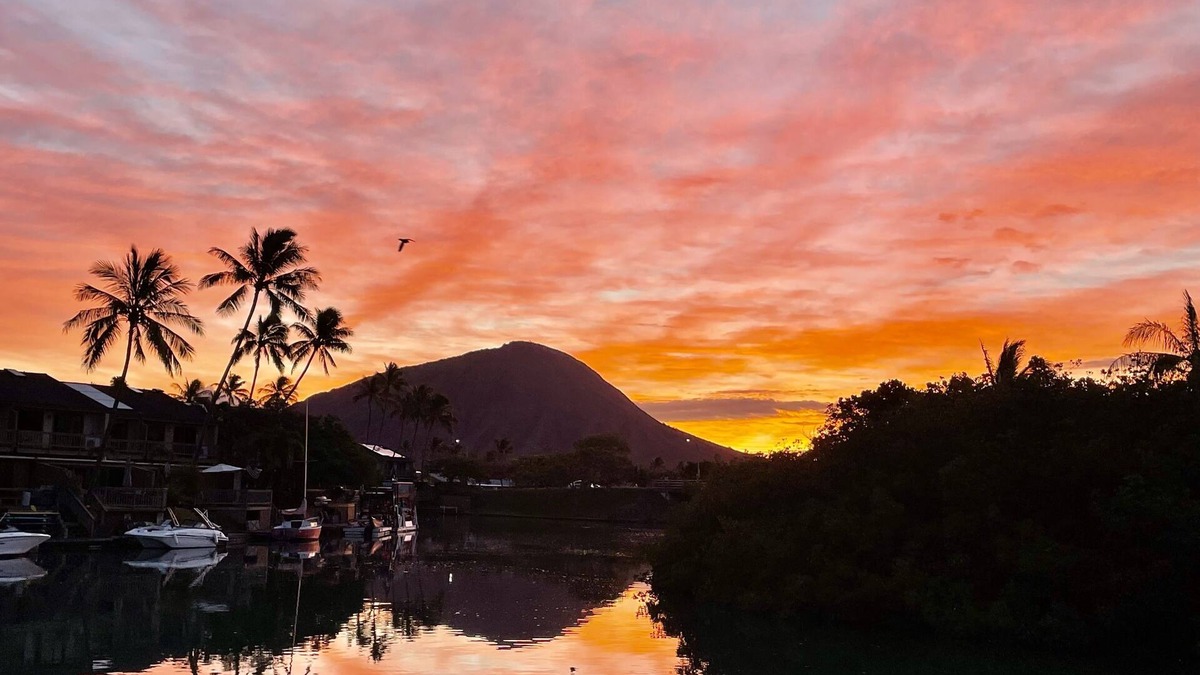 Portlock House | Amazing Waterfront Living