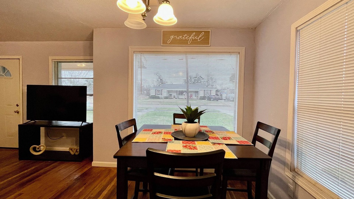 Lake Charles House | Amazingly clean, unique and spacious 4 Bedroom home near Casinos