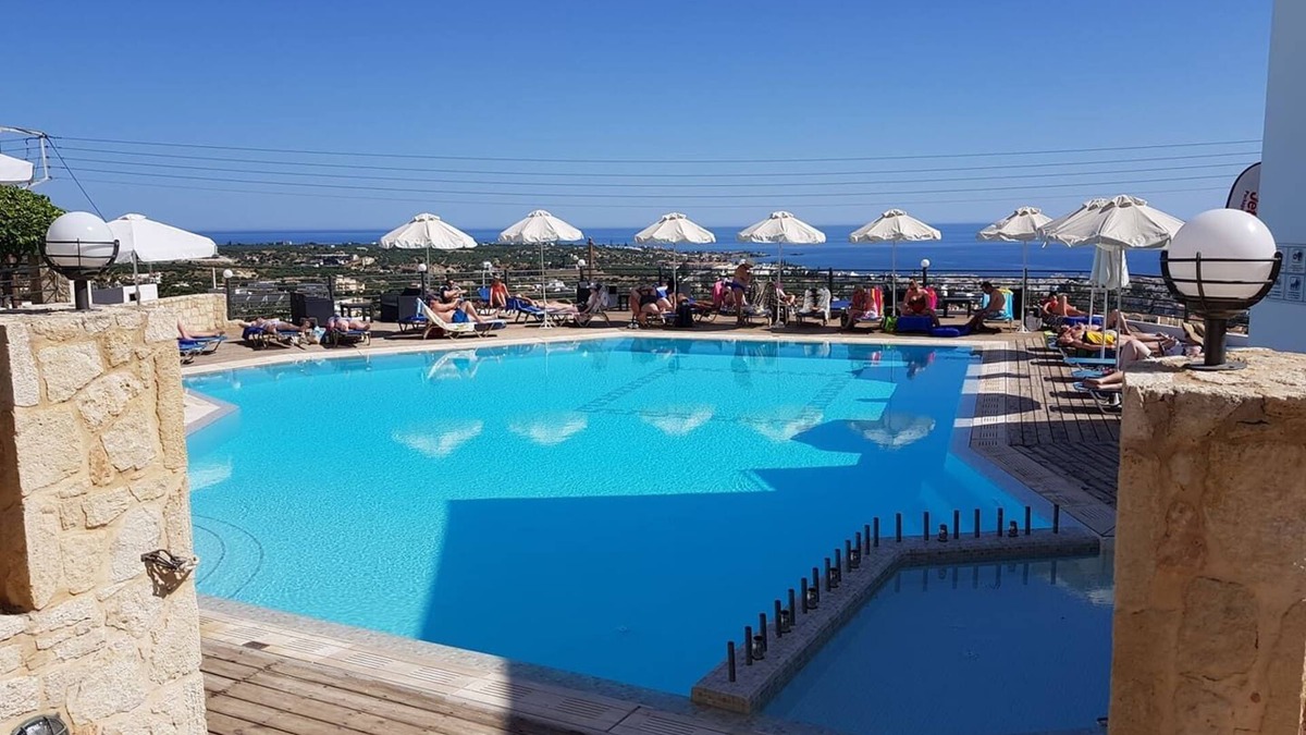 Piskopiano Hotel | Amazones Village Suites