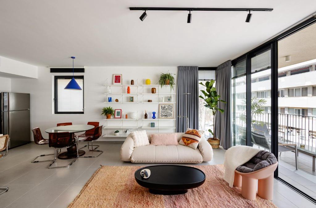 Tel Aviv Promenade Apartment | Ambassador Apartments Parking and mamad
