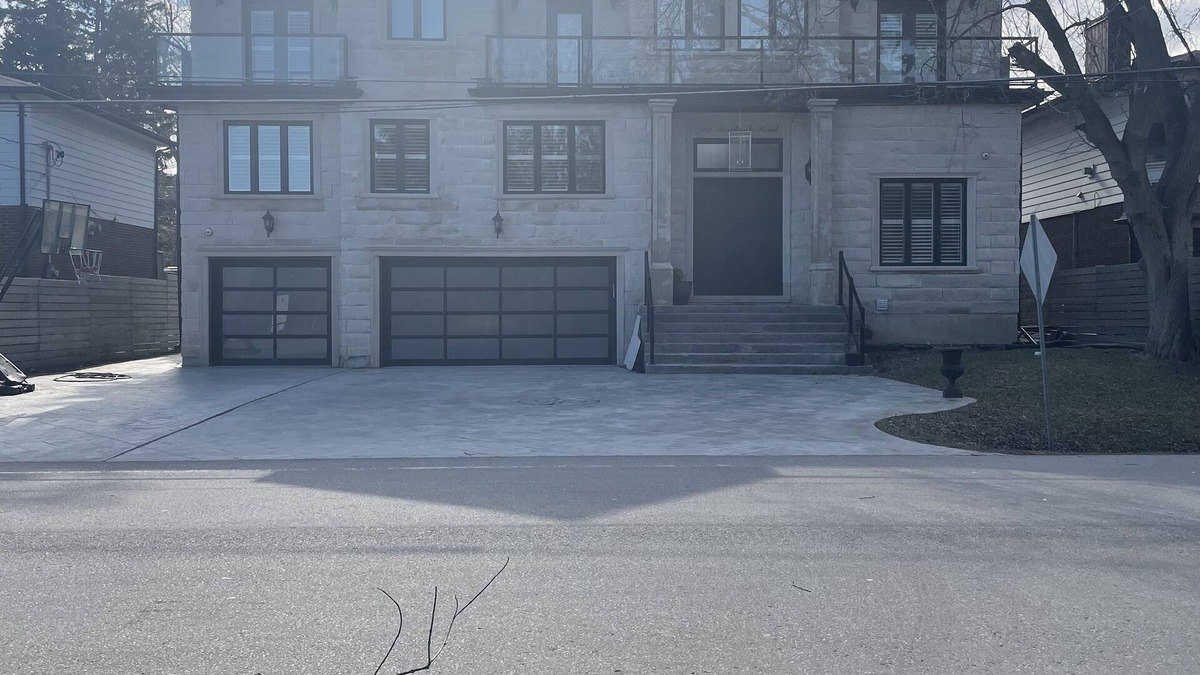 Pickering House | Ambassador style Smart home 5 min walk to beach