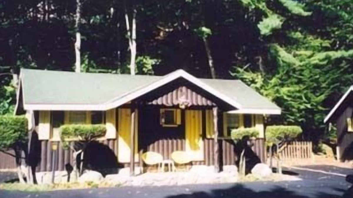 Lake George Hotel | Amber Lantern Lake George Motel and Cottage Rentals