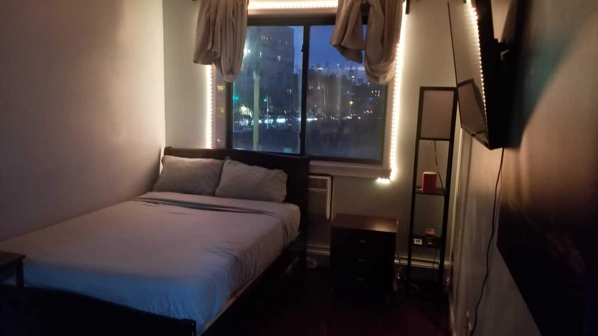 Queens Apartment | Ambient 2BR/2BA For Groups - 15 Min to City