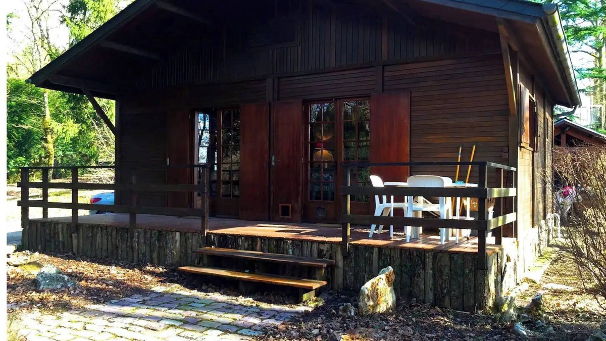Saint-Martin-le-Beau Ski Chalet | Amboise and Chenonceau: Chalet with wood fire