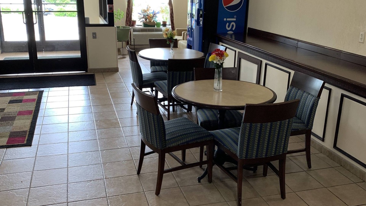 Amelia Court House Hotel | Amelia Inn & Suites