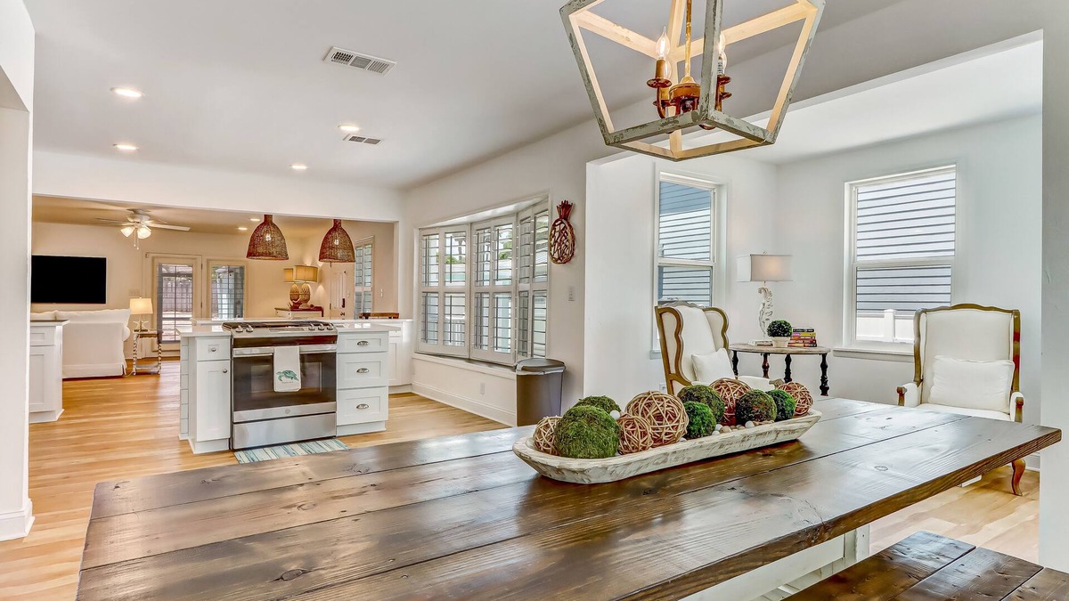 Ocean Cay House | "Amelia On My Mind"nBeach house with backyard and screened porch - sleeps 8
