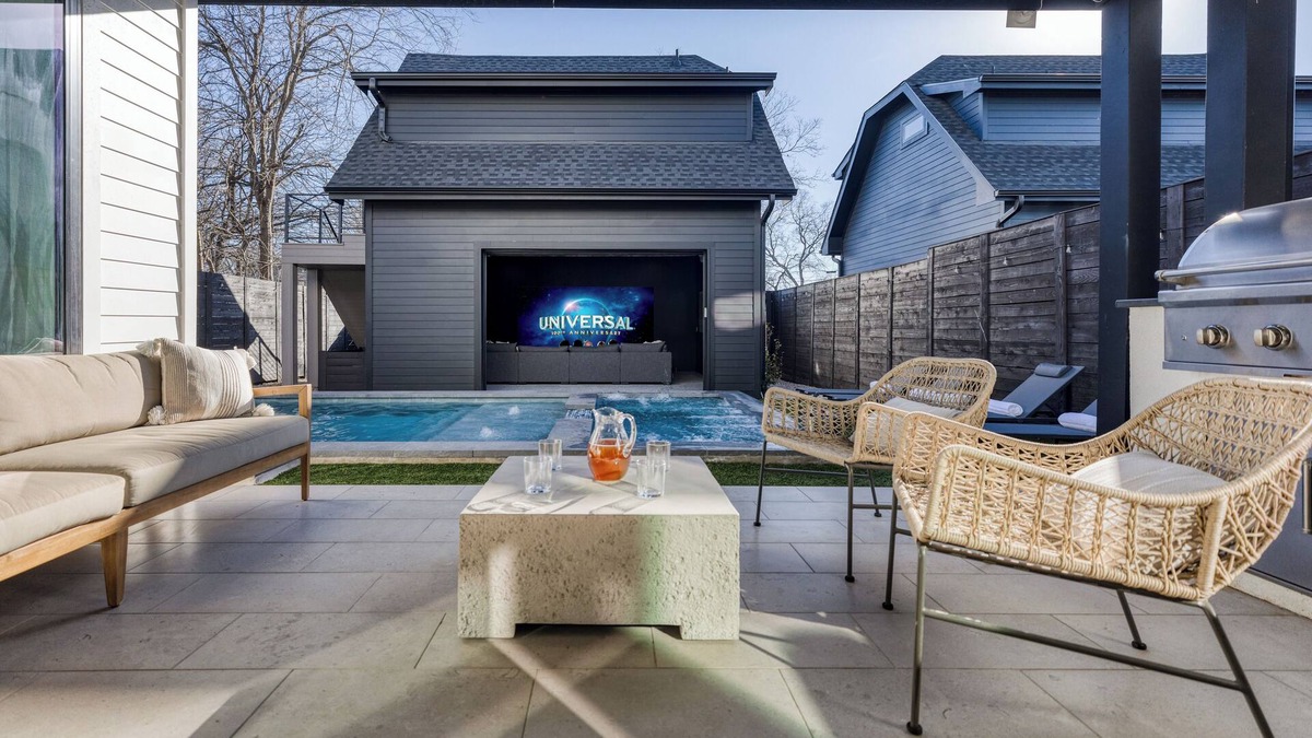 Windsor Park House | Amenities! Pool, Hot Tub, Theater, Outdoor kitchen, Pool House