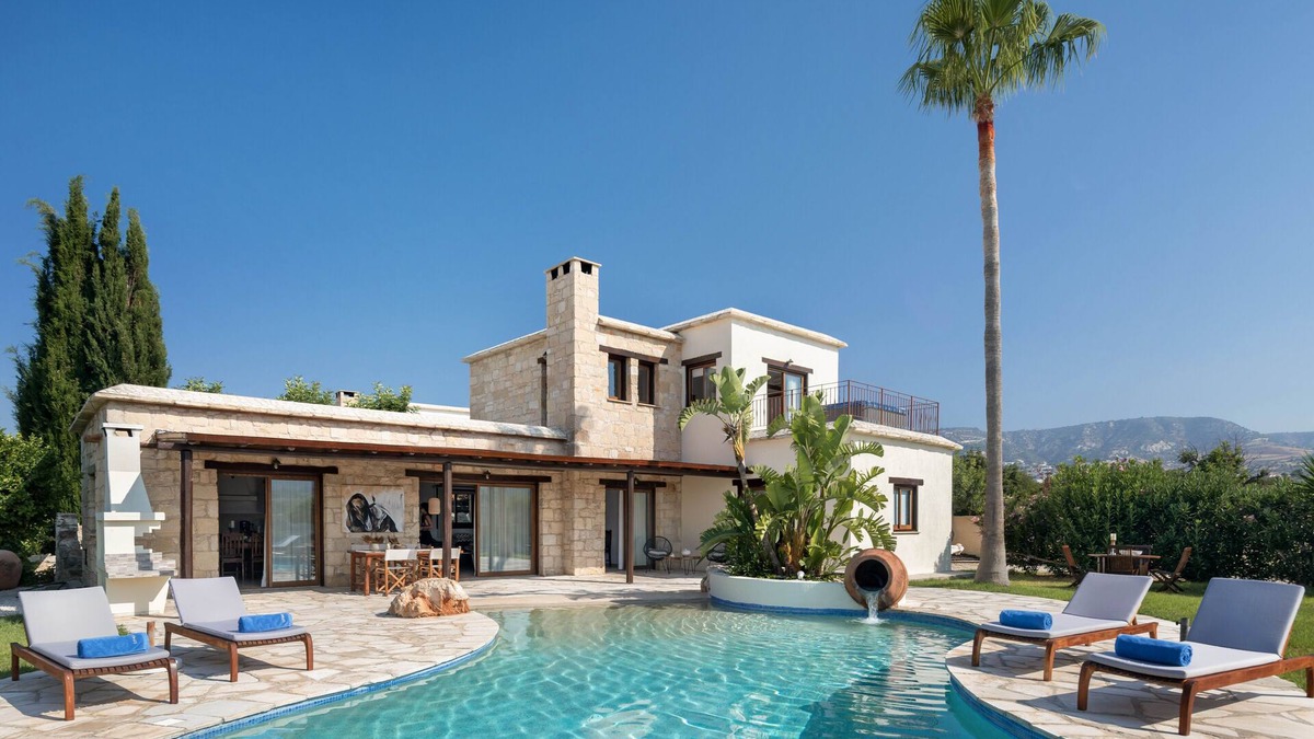 Peyia Town Villa | Amera Villas