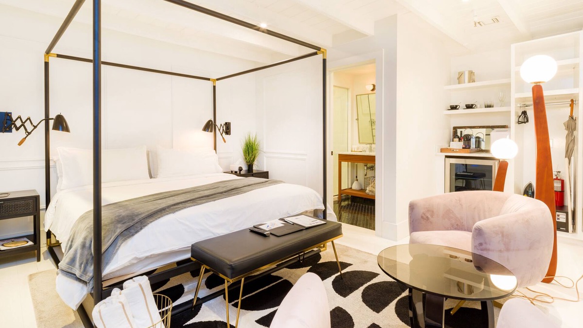 Greenport Hotel | American Beech in Greenport NY - King Suite 1