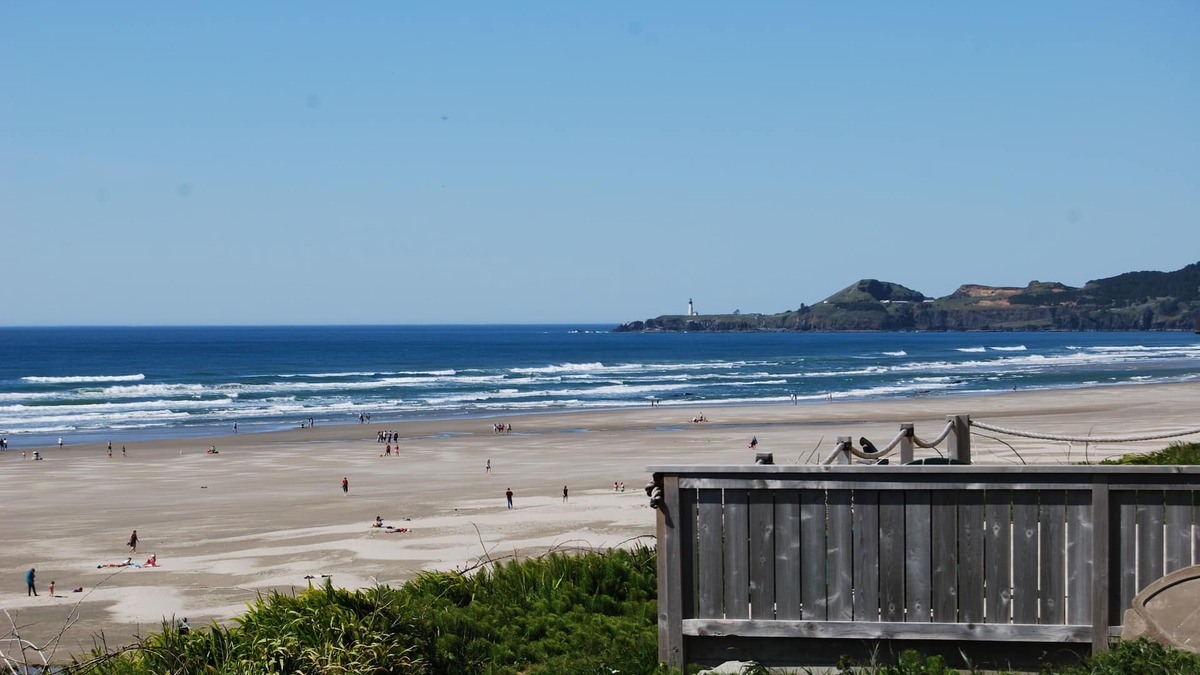 Newport House | American Classic Guesthouse - Historic Nye Beach