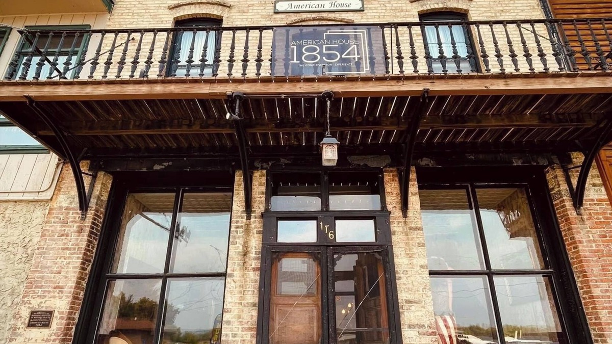 McGregor Apartment | American House 1854- Stagecoach Stop Suite, 2 Bedrooms, Kitchenette, Sleeps 6