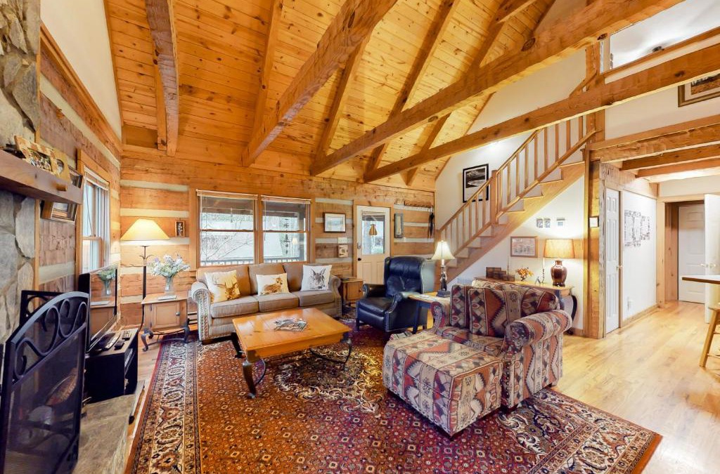 Seven Devils House | American Pride Cabin