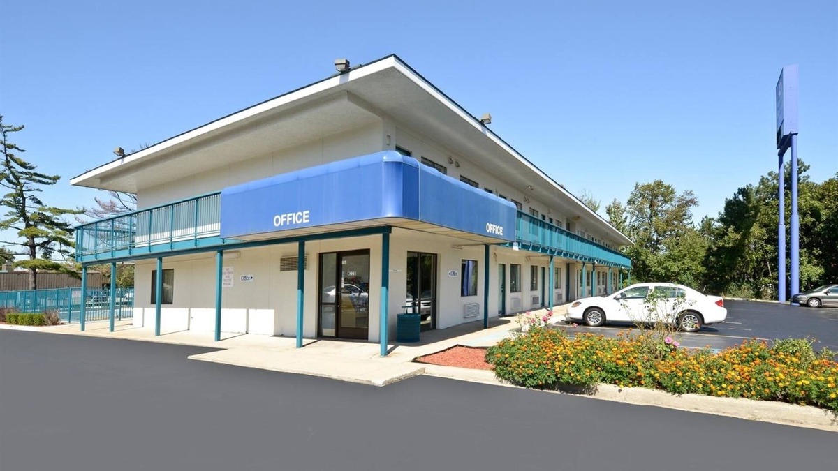 Battle Creek Hotel | Americas Best Value Inn Battle Creek