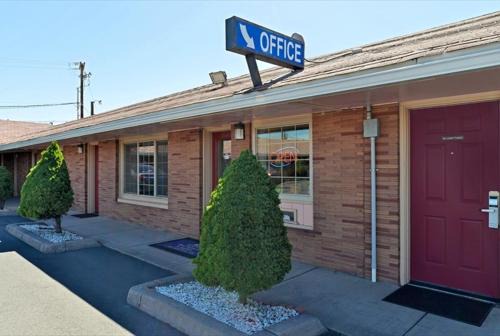 Altamont Hotel | Americas Best Value Inn & Suites Klamath Falls