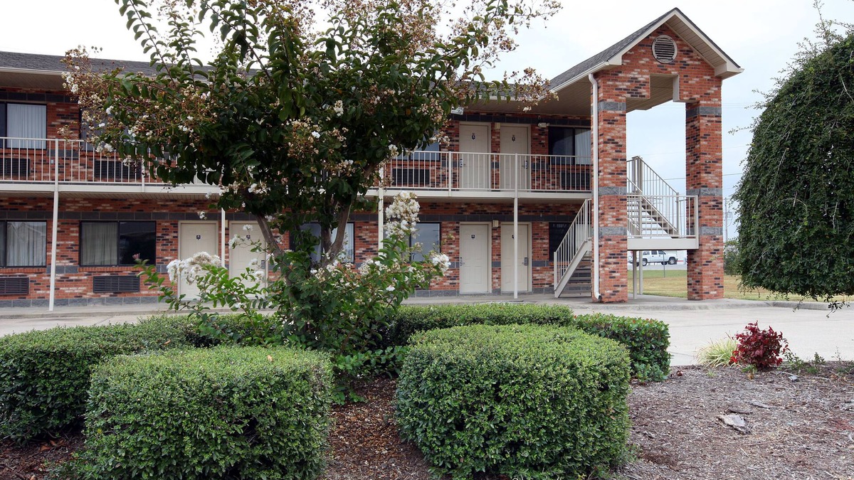 Cabot Hotel | Americas Best Value Inn Cabot