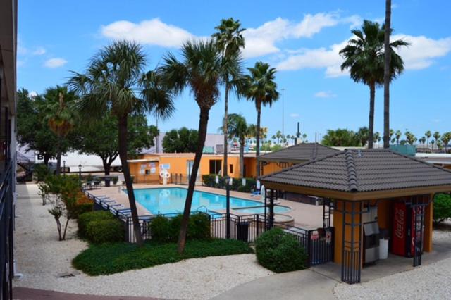 Bonanza Hotel | Americas Best Value Inn Laredo