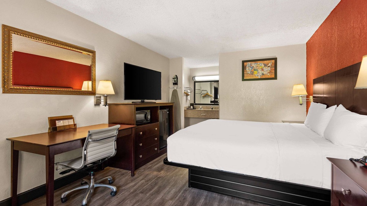 Laurel Hotel | Americas Best Value Inn Laurel