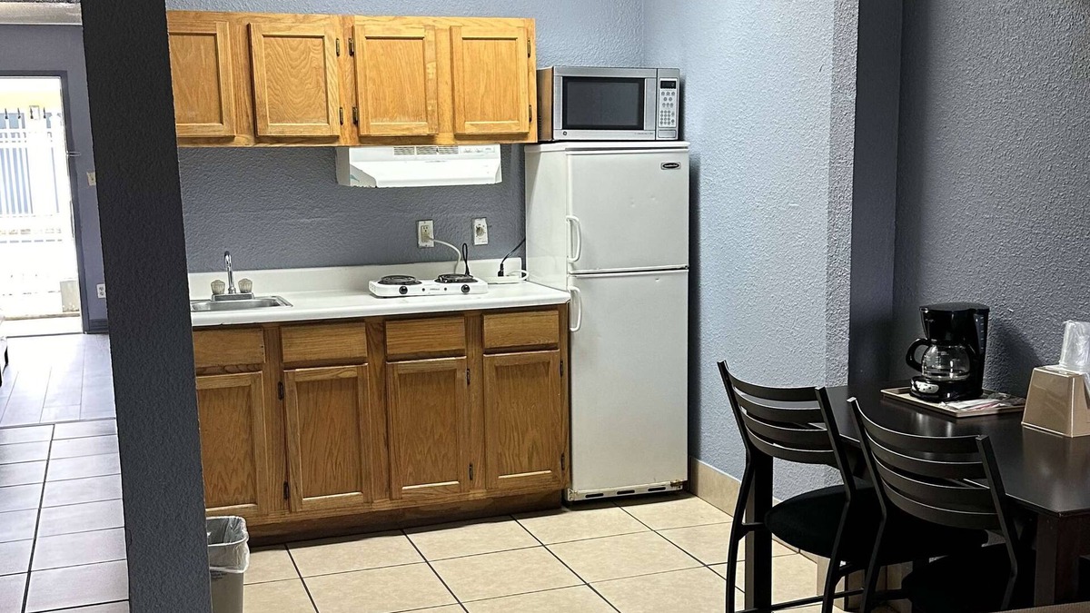 Groves Hotel | Americas Best Value Inn & Suites Groves Port Arthur