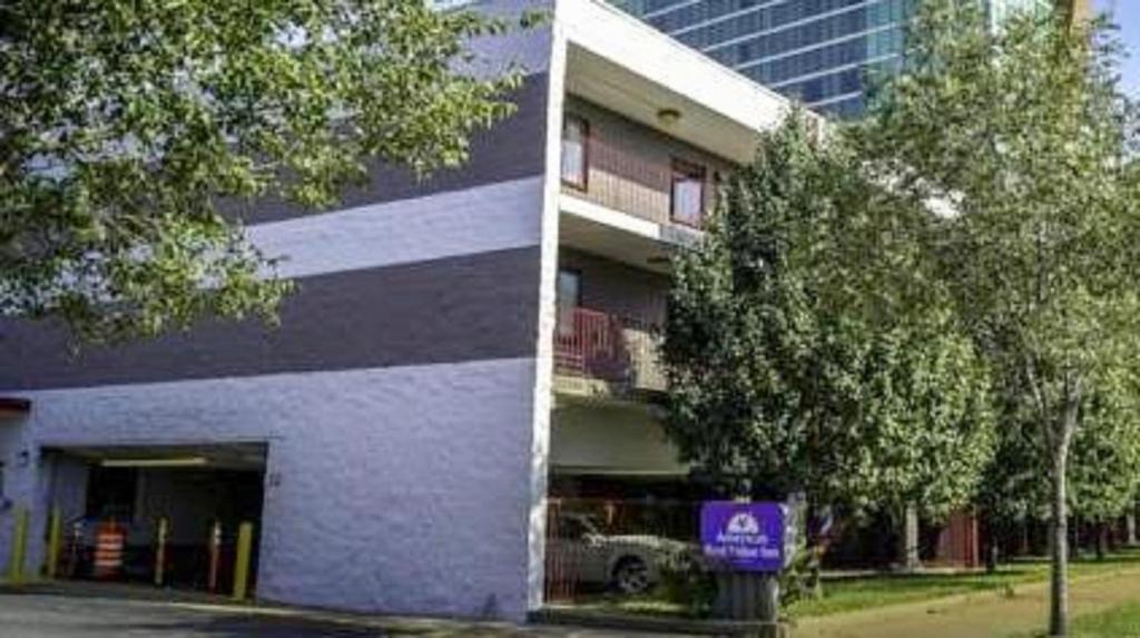 Downtown St. Louis Hotel | Americas Best Value Inn St. Louis Downtown