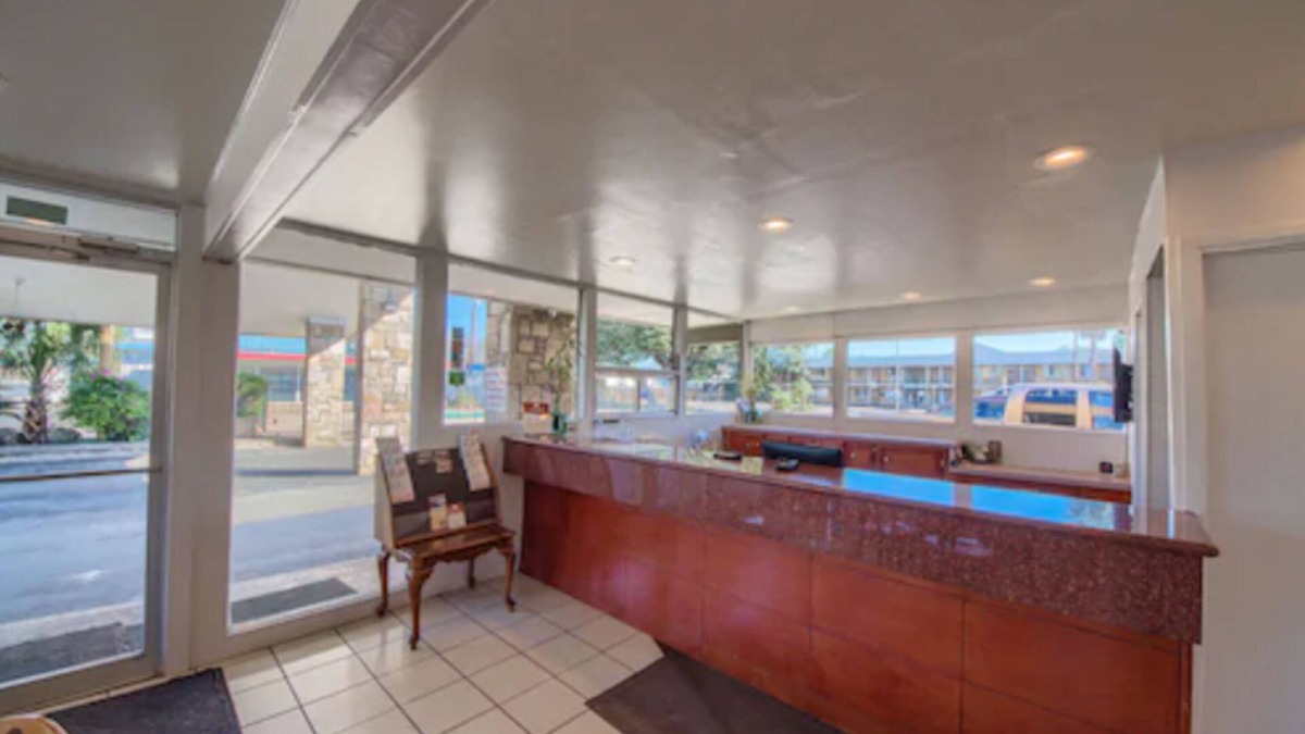Uvalde Hotel | Americas Best Value Inn Uvalde