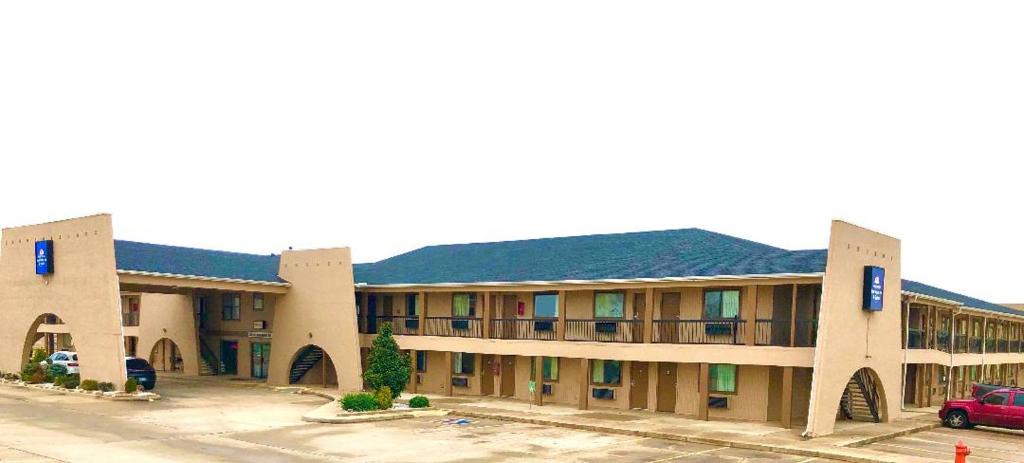 Yukon Hotel | Americas Best Value Inn Yukon