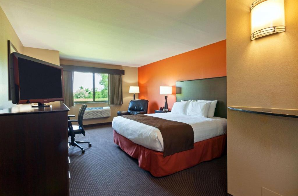 Algona Hotel | AmericInn by Wyndham Algona