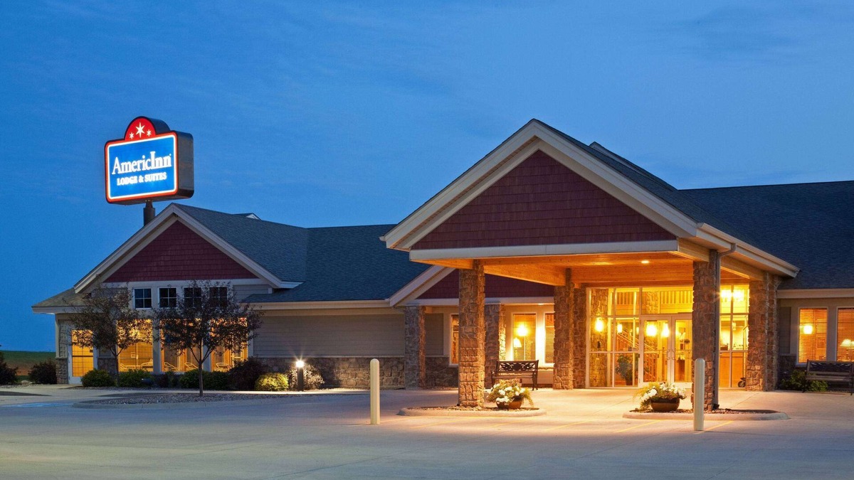 Anamosa Hotel | AmericInn by Wyndham Anamosa