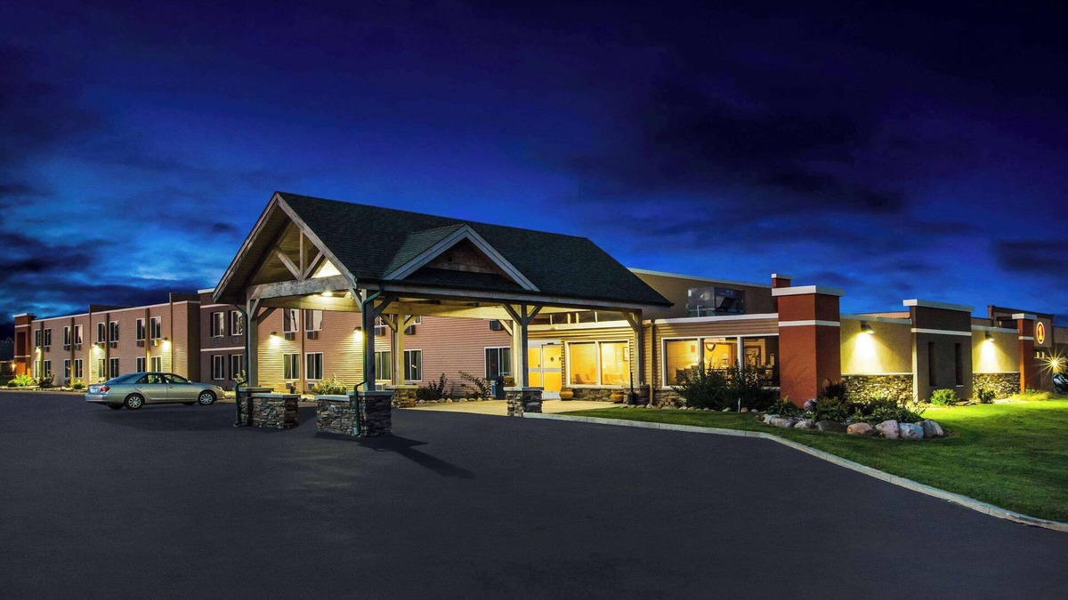 Brainerd Hotel | AmericInn by Wyndham Baxter Brainerd