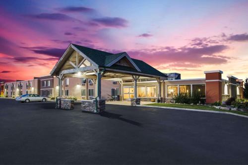 Brainerd Hotel | AmericInn by Wyndham Baxter Brainerd