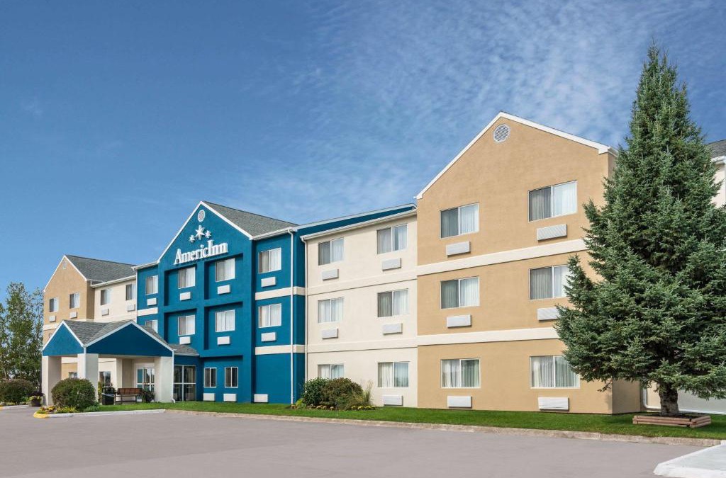 Duluth Hotel | AmericInn by Wyndham Duluth