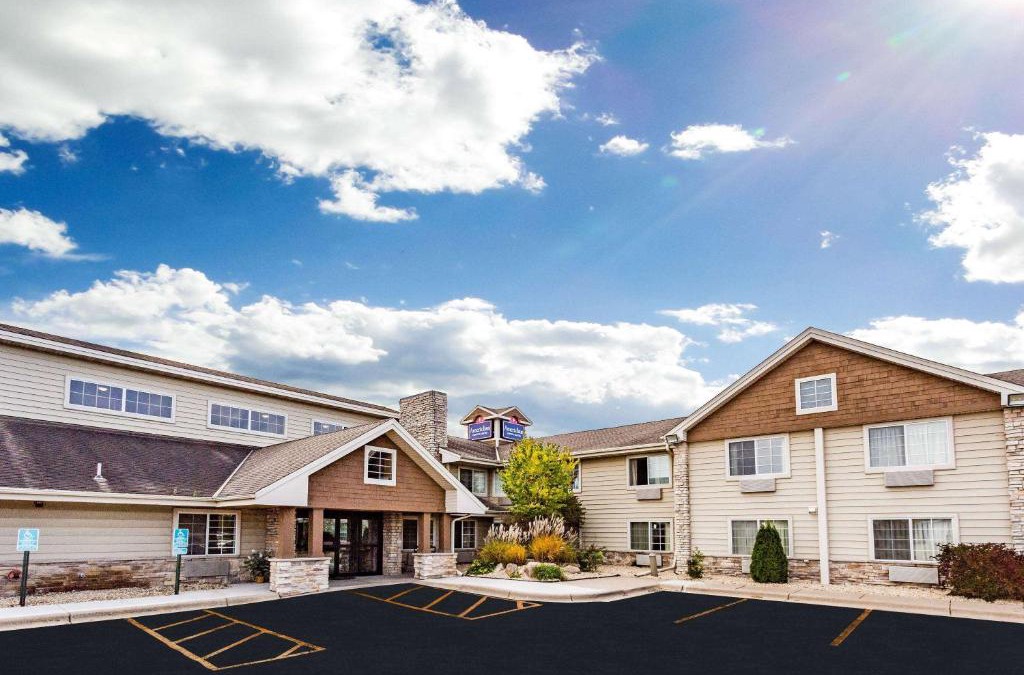 Long Lake Hotel | AmericInn by Wyndham Hotel and Suites Long Lake