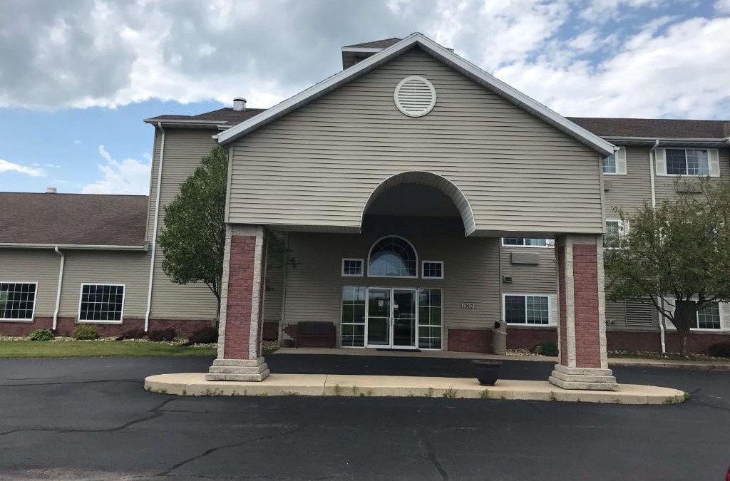 Maquoketa Hotel | AmericInn by Wyndham Maquoketa