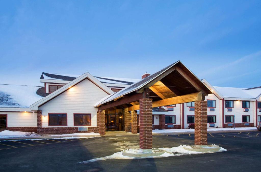 New London Hotel | AmericInn by Wyndham New London