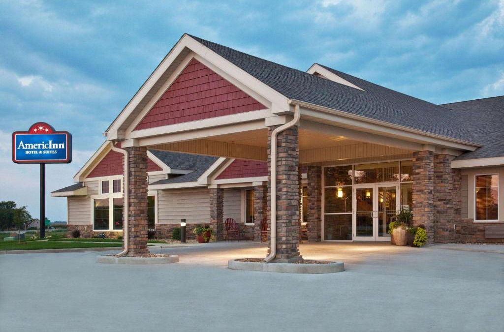 Osage Hotel | AmericInn by Wyndham Osage
