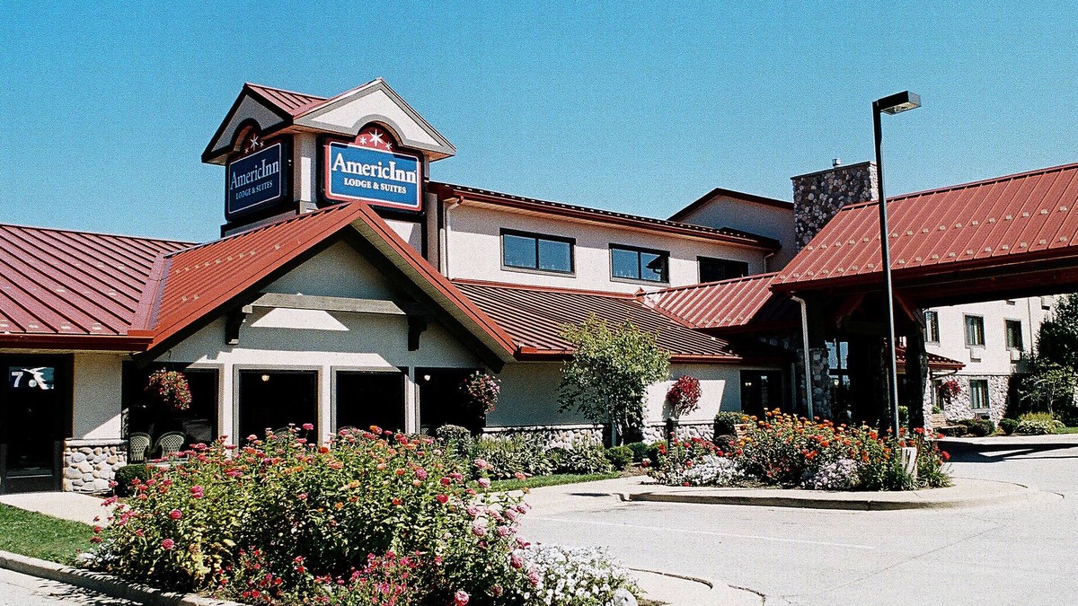 Oswego Hotel | AmericInn by Wyndham Oswego