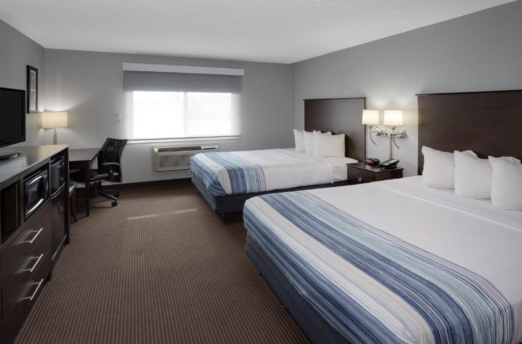 Plover Hotel | AmericInn by Wyndham Plover Stevens Point