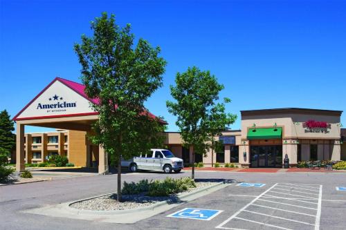 Watertown Hotel | AmericInn by Wyndham Watertown