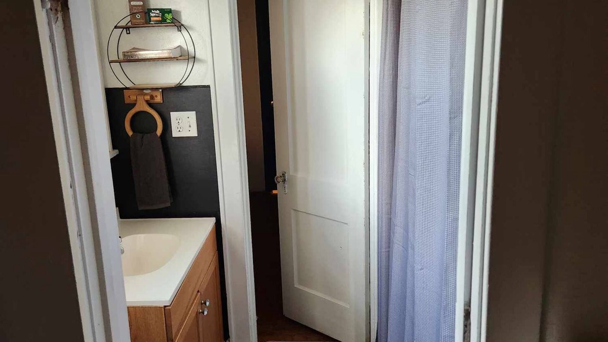 Ames House | "Ames House" Cozy, Country Charm, offers 4 beds, 1 bath, spacious living room.